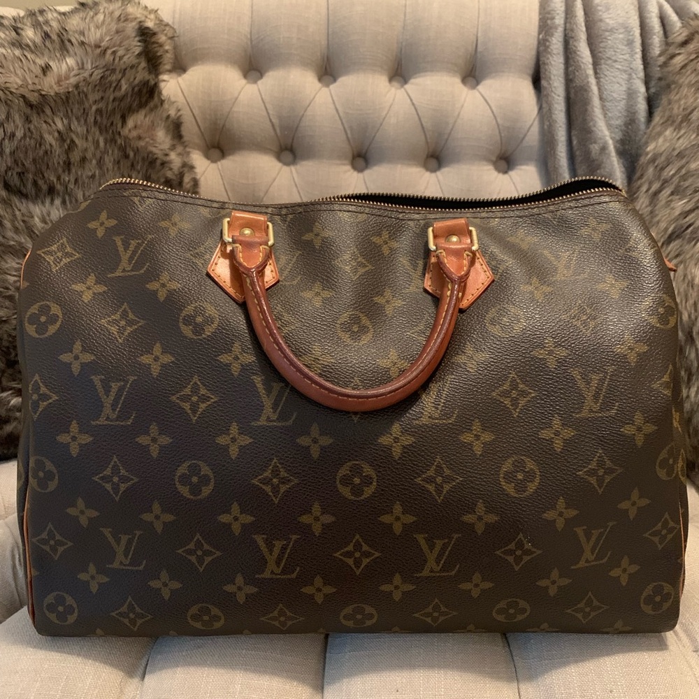 Louis Vuitton Speedy 35